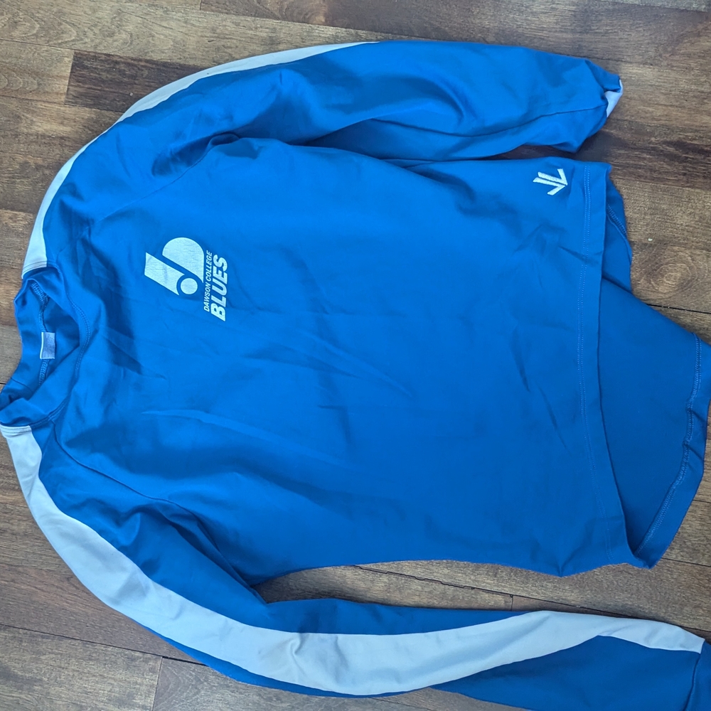 Blue and White Long Sleeve Tee for Casual Comfort